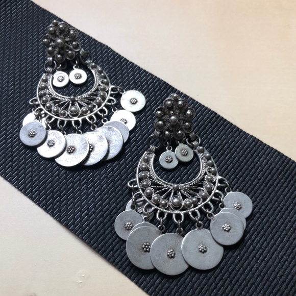 Earrings - Picture 2 of 7